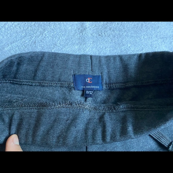 2 piece sweatpant shorts. - Picture 3 of 4